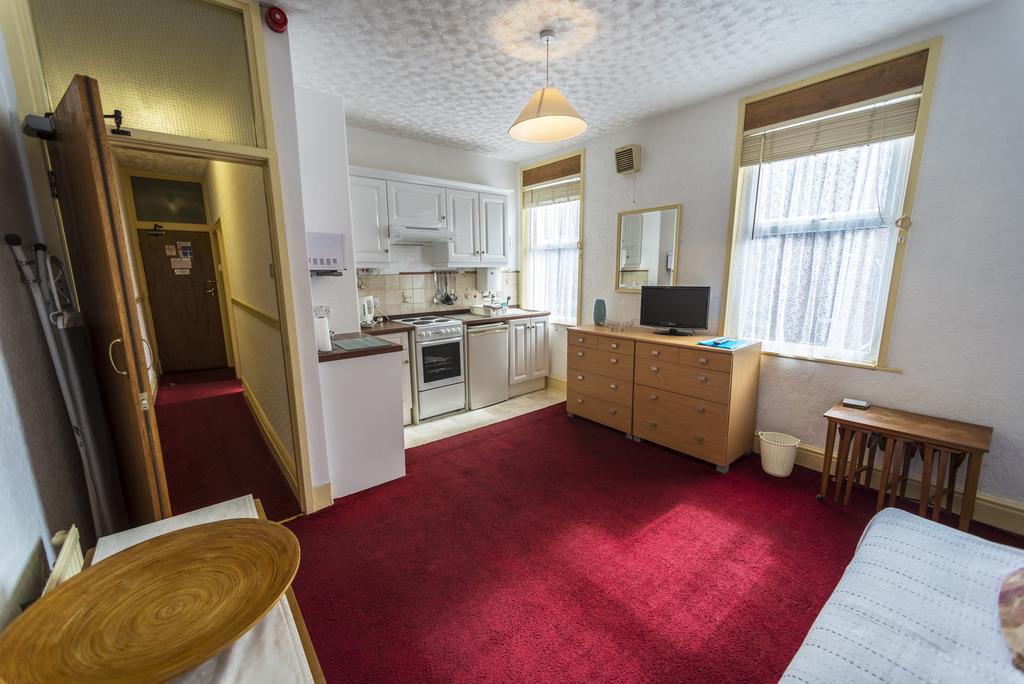 Lyndale Holiday Flats Blackpool Exterior photo