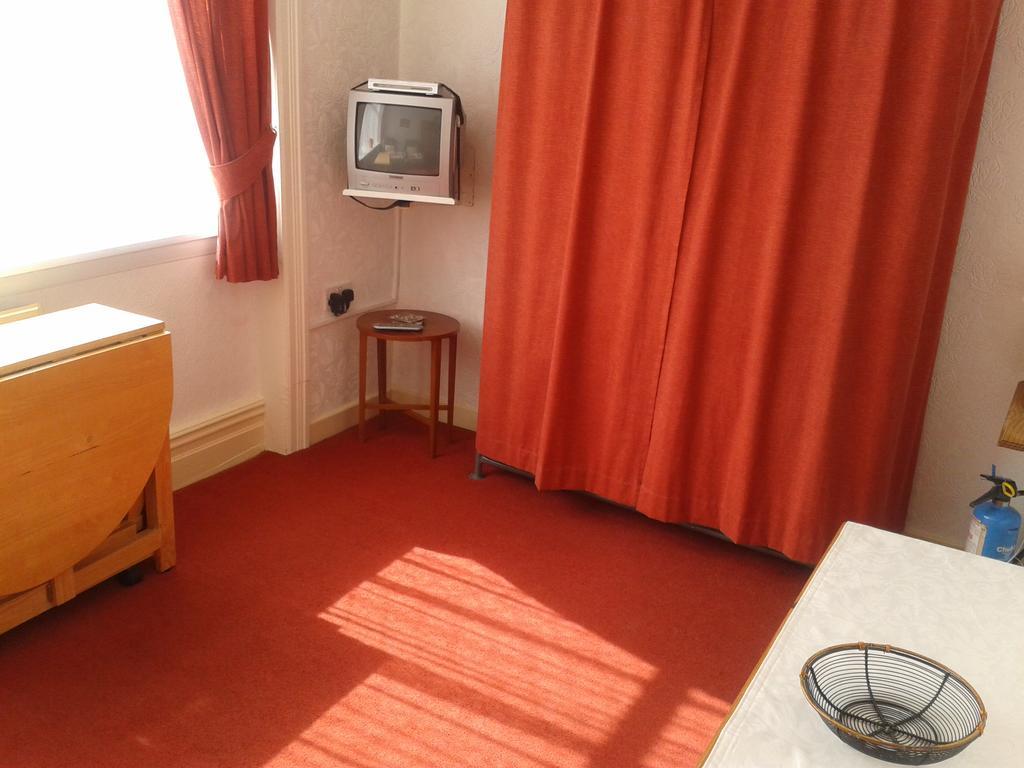 Lyndale Holiday Flats Blackpool Exterior photo